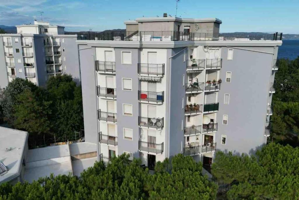 Appartamento Luxury Vista Mare Per 6 Persone A مارينا جوليا المظهر الخارجي الصورة