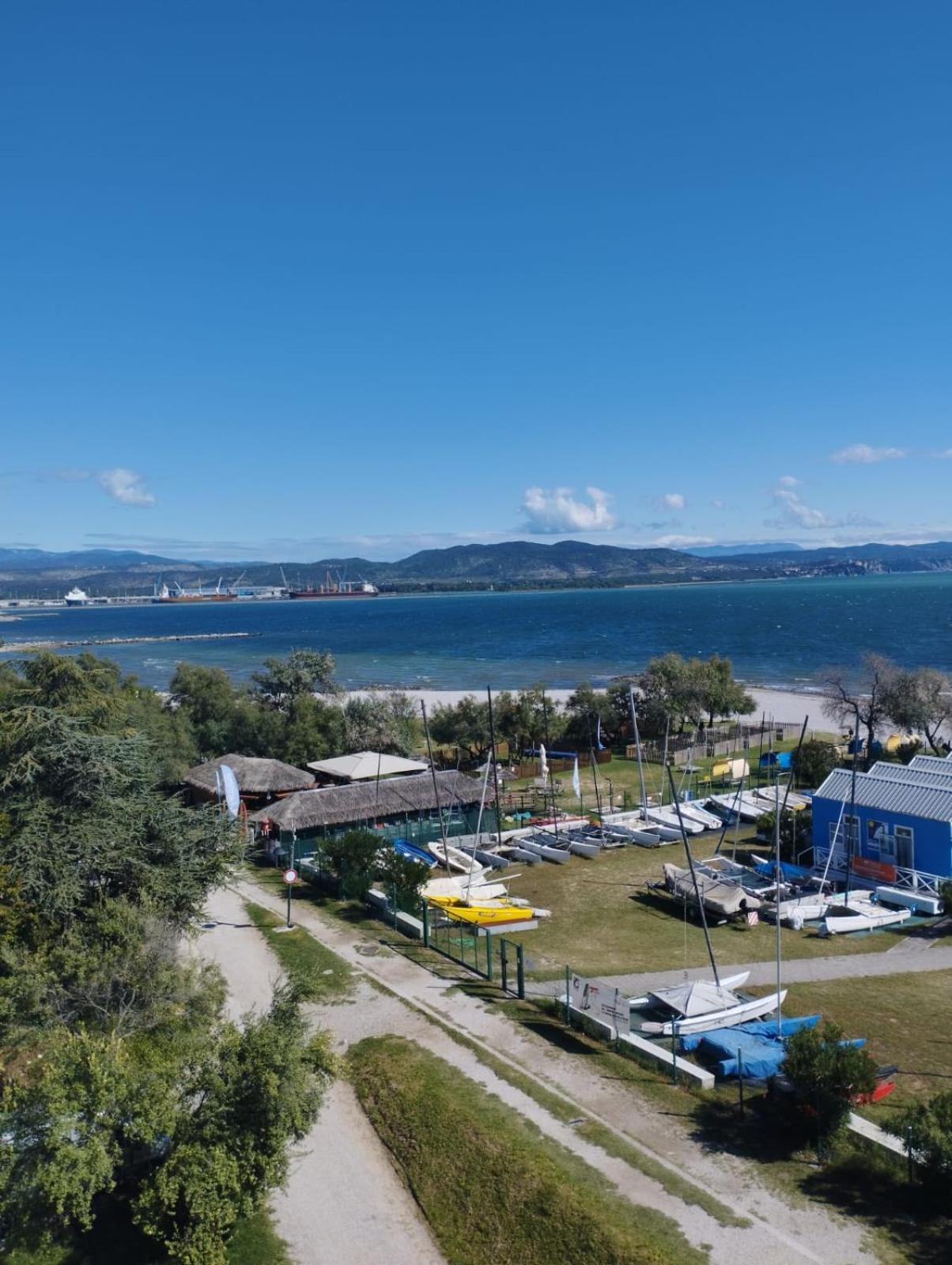 Appartamento Luxury Vista Mare Per 6 Persone A مارينا جوليا المظهر الخارجي الصورة